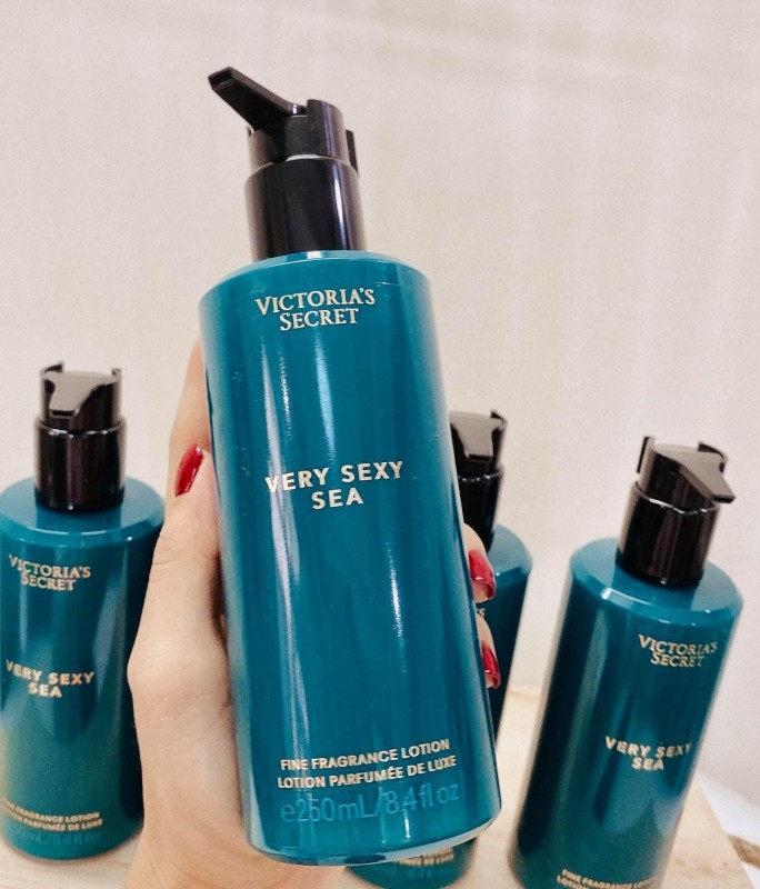 Lotion Dưỡng Thể Victoria's Secret Very Sexy Sea 250ML