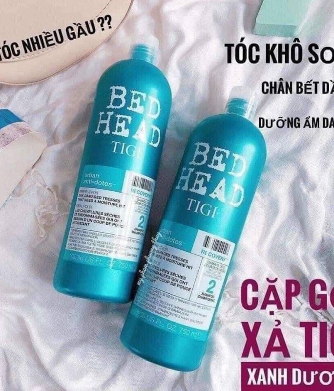 Dầu gội TIGI xanh dương dành cho da đầu có tóc bết và gầu ở chân tóc