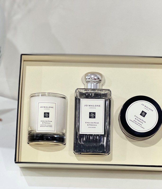  Jo Malone English Pear & Freesia Collection